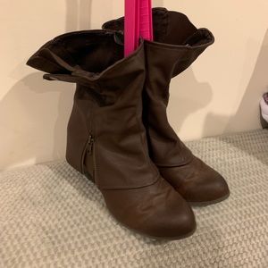 Brown booties with zipper details